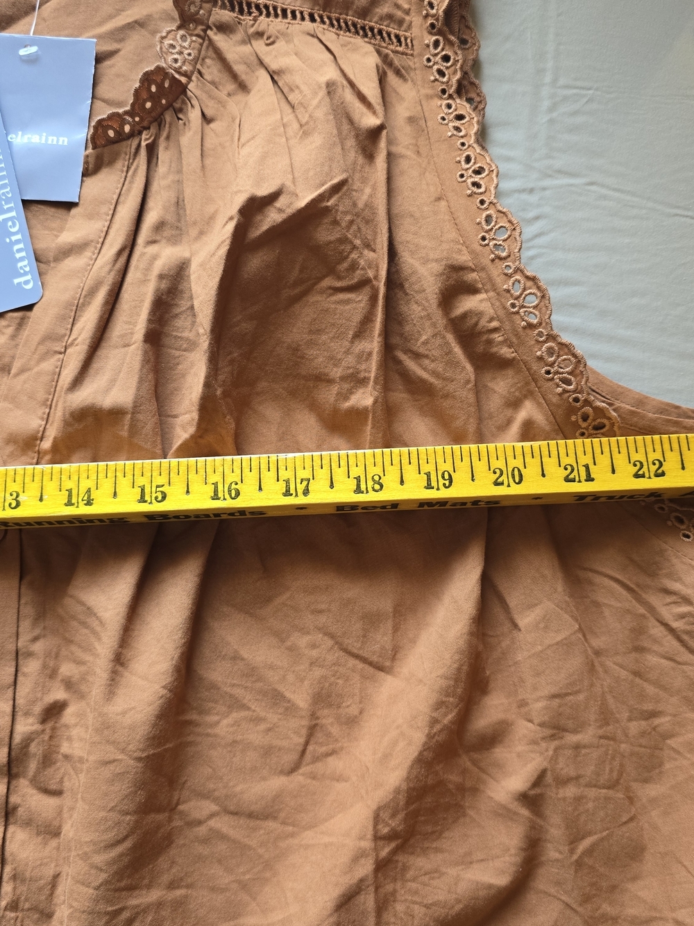 Daniel Rainn Rust Brown Eyelet Button-Front Tank Top - Picture 4 of 7